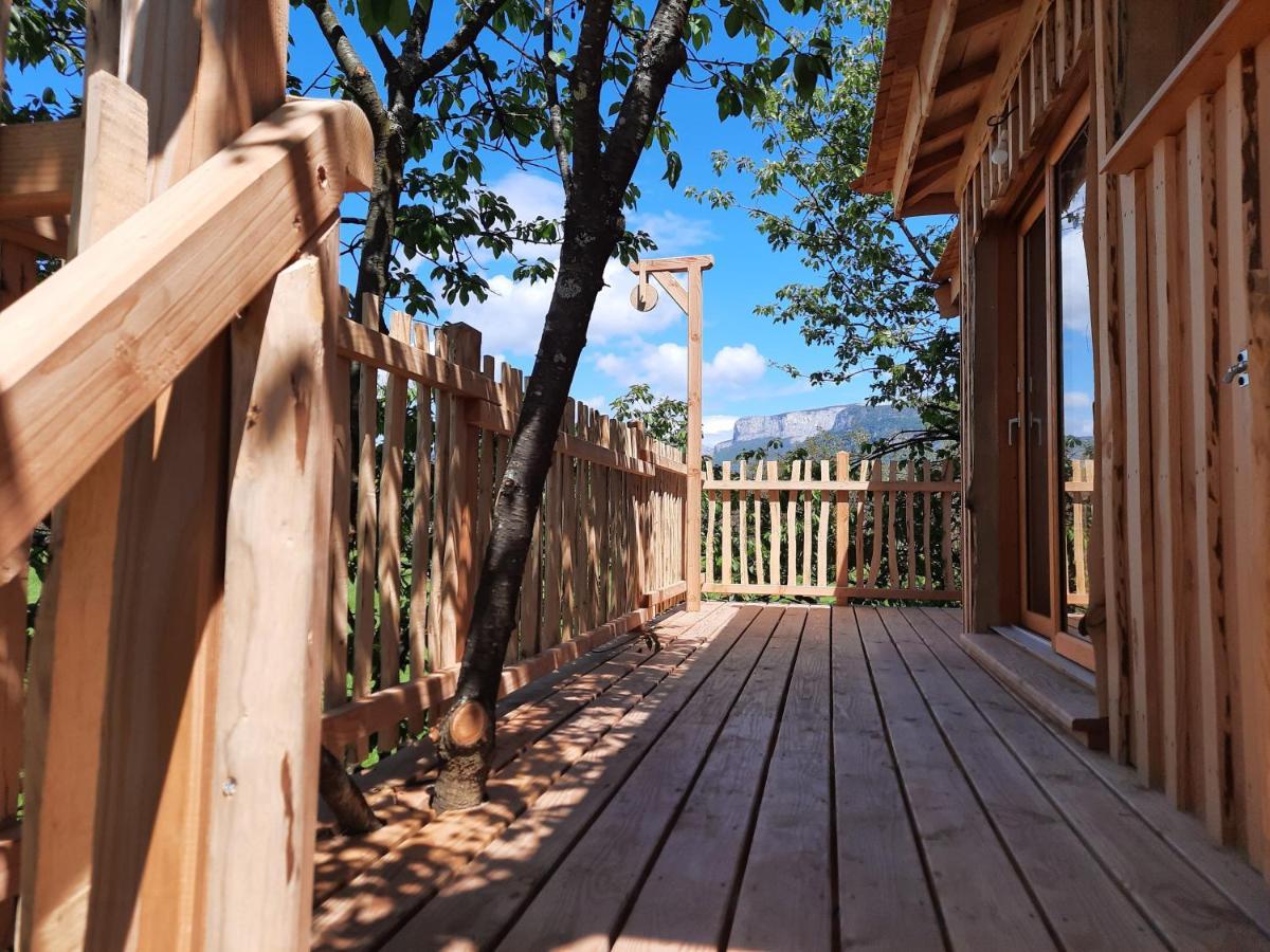 Roulottes Au Pied Du Vercors سان-جان-أون-رويان المظهر الخارجي الصورة